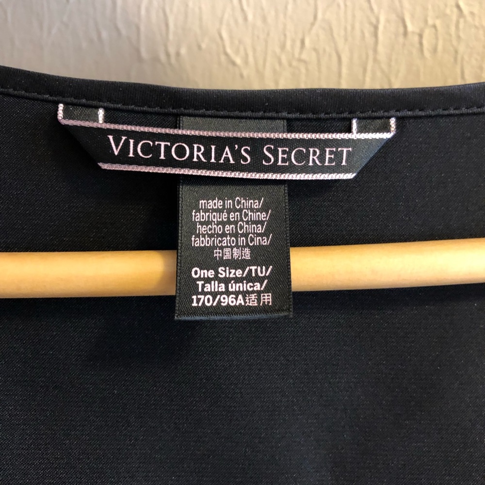 Victoria Secret Robe - Picture 5 of 7